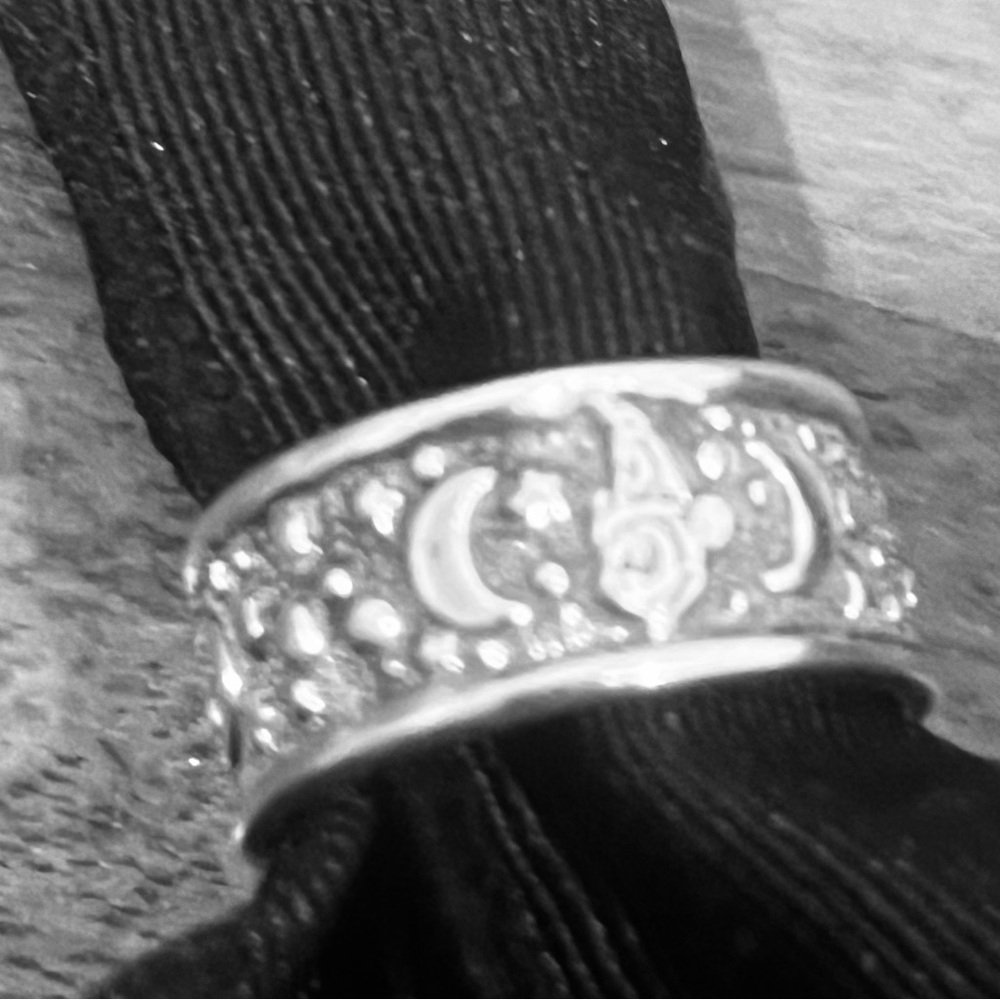 Vintage Mickey Sorcerer sterling silver band ring size 8